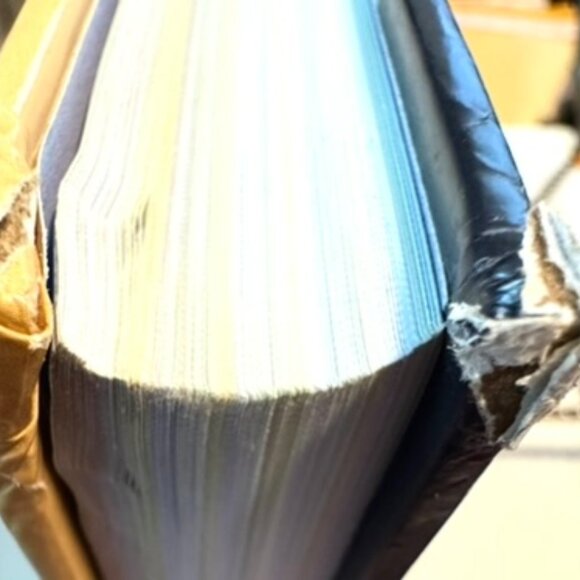 MAKING A HOME Housekeeping for Real Life~~Better Homes and Gardens HC Book - Picture 11 of 11